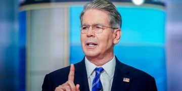 শনিবার ‘সর্বকালের সবচেয়ে বড় বোমা হামলা’ হতে যাচ্ছে ইরানে?