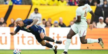 ব্রাজিল ১০ জনের দলের কাছে হারলো