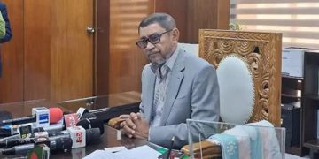 ‘স্বাস্থ্যমন্ত্রীর হুঁশিয়ারি কোনো হাসপাতাল সক্ষমতার বাইরে গিয়ে কাজ করলে লাইসেন্স বাতিল হবে’