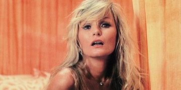 মারা গেলেন ‘সুপারম্যান’ সিনেমায় অভিনয় করা হলিউড অভিনেত্রী ভ্যালেরি পেরিন