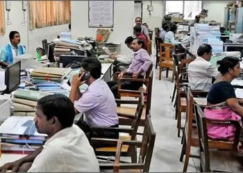 ঈদের ছুটি শেষে মঙ্গলবার খুলছে অফিস-আদালত ও ব্যাংক