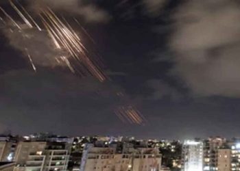 আবারও ইসরায়েলে ক্ষেপণাস্ত্র হামলা চালিয়েছে ইরান