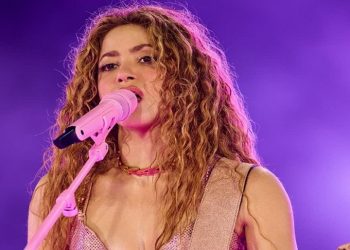 শাকিরা ভারত সফর বাতিল করলেন