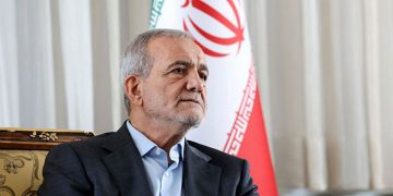 হুমকির জবাব সরাসরি যুদ্ধক্ষেত্রেই দেওয়া হবে: ইরানের প্রেসিডেন্ট