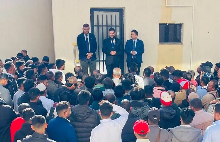 লিবিয়া থেকে ফিরলেন ১৭৪ বাংলাদেশি