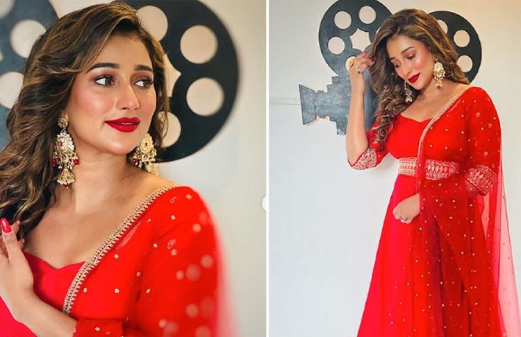 নায়িকার ৮টি ব্যাংক অ্যাকাউন্ট, তবে আছে মাত্র ৩৬ হাজার!