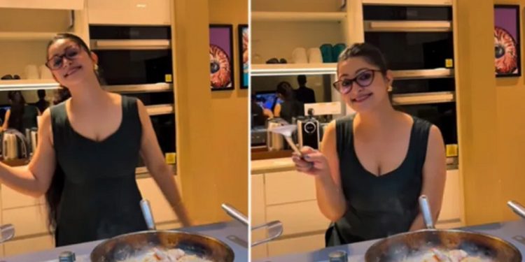 নাচতে নাচতে চিংড়ি রান্নার পরীমণির ভিডিও ভাইরাল