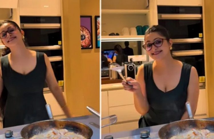 নাচতে নাচতে চিংড়ি রান্নার পরীমণির ভিডিও ভাইরাল