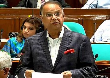 ‘যে তেল আগে দেড়দিনে বিক্রি হতো এখন হয় ২ ঘণ্টায়’