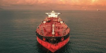 জ্বালানি নিরাপত্তা নিশ্চিত করতে দেশে পৌঁছেছে জ্বালানি পণ্যবাহী ৪ জাহাজ