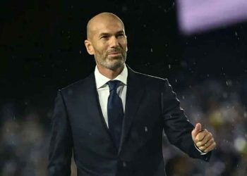 ফ্রান্স জাতীয় ফুটবল দলের কোচ হওয়ার প্রস্তাবে হ্যাঁ বলে দিলেন জিনেদিন জিদান