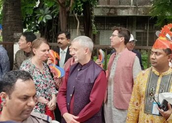 ঢাবির বৈশাখী শোভাযাত্রায় বিদেশি কূটনীতিকদের উপস্থিতি