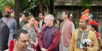 ঢাবির বৈশাখী শোভাযাত্রায় বিদেশি কূটনীতিকদের উপস্থিতি