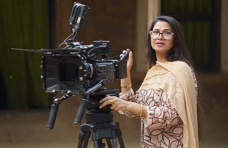 ‘গৃহিণী থেকেই নির্মাণে ১৬ বছর’