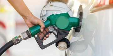 এখনও জ্বালানি তেলের জন্য পাম্পগুলোতে দীর্ঘ লাইন, দুর্ভোগ