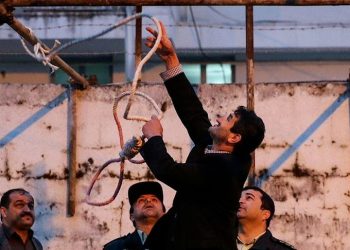 ইরানে নিরাপত্তা বাহিনীর ওপর হামলার দায়ে এক ব্যক্তির মৃত্যুদণ্ড কার্যকর