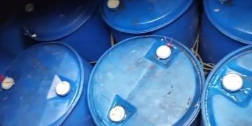 মিয়ানমারে পাচারকালে ৬ হাজার লিটার ডিজেলসহ ১২ পাচারকারীকে আটক