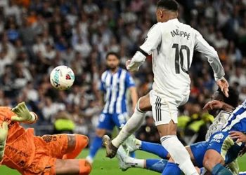 লা লিগায় আলাভেসকে ২-১ গোলে হারিয়েছে রিয়াল মাদ্রিদ