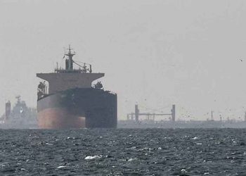 তেল রপ্তানি বন্ধ হলেও ইরানের টিকে থাকার সক্ষমতা কতদিন?