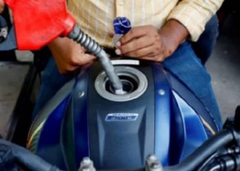 জ্বালানি তেল সংগ্রহে কমেছে ভোগান্তি