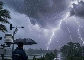 দেশের ৭ অঞ্চলে ৬০ কিমি বেগে ঝড়সহ বজ্রবৃষ্টির আভাস