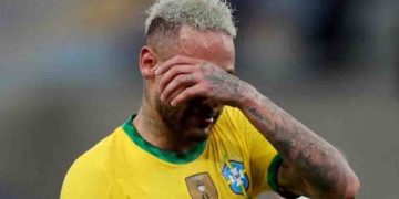 কান্নায় ভেঙে পড়লেন নেইমার