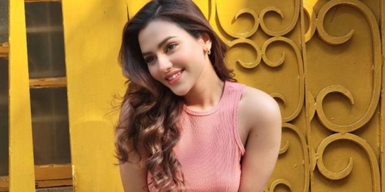সুখবর দিলেন নুসরাত ফারিয়া