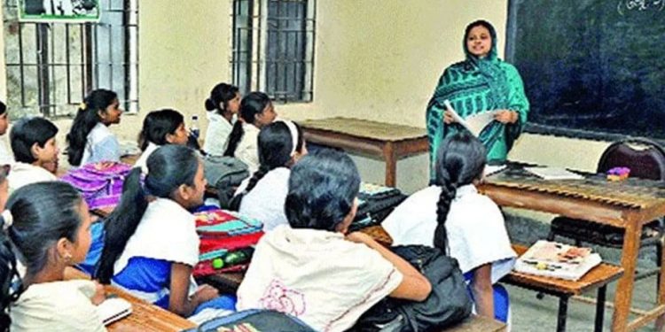 শিক্ষকদের বেতনে বড় সুখবর