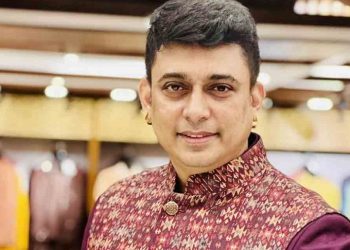 আগুন ধরে গিয়েছিল, অল্পের জন্য প্রাণে বাঁচলেন জায়েদ খান