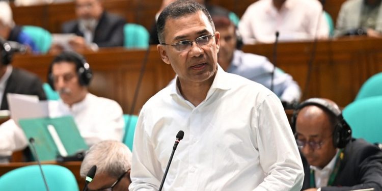 সংসদে দুই মন্ত্রীকে ধন্যবাদ দিলেন প্রধানমন্ত্রী তারেক রহমান