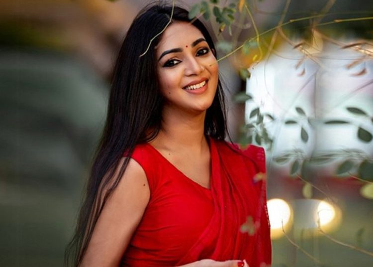প্রভার উপদেশ: কখনো বিবাহিত ছেলের প্রেমে পড়বে না