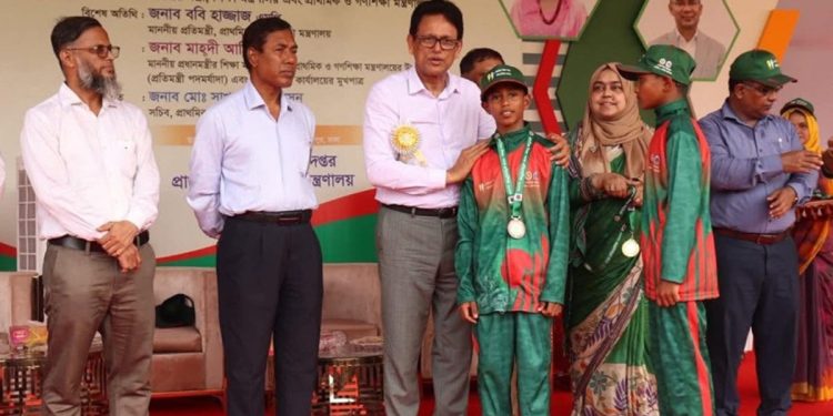 জুলাই থেকে শিক্ষার্থীদের বিনামূল্যে স্কুল ড্রেস বিতরণ শুরু: শিক্ষামন্ত্রী