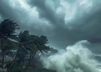 রাত ১টার মধ্যে দমকা হাওয়াসহ বজ্রবৃষ্টির আভাস যেসব অঞ্চলে