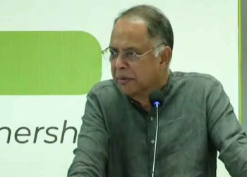 নবায়নযোগ্য জ্বালানির ব্যবহার বাড়াতে সরকার কাজ করছে: ইকবাল হাসান মাহমুদ টুকু
