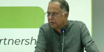 নবায়নযোগ্য জ্বালানির ব্যবহার বাড়াতে সরকার কাজ করছে: ইকবাল হাসান মাহমুদ টুকু