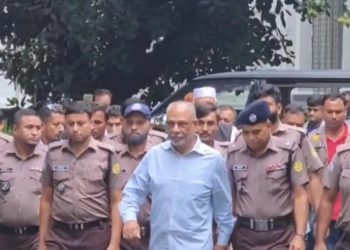 মানবতাবিরোধী অপরাধের মামলায় ট্রাইব্যুনালে হাজির করা হলো লতিফ সিদ্দিকীকে