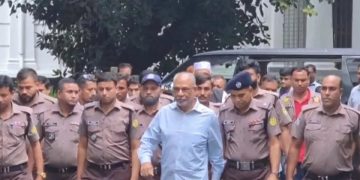 মানবতাবিরোধী অপরাধের মামলায় ট্রাইব্যুনালে হাজির করা হলো লতিফ সিদ্দিকীকে