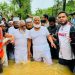 চট্টগ্রামে বন্যাদুর্গত মানুষের পাশে দাঁড়ালেন জামায়াত আমির
