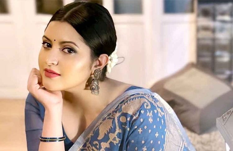 মেসিকে নিয়ে পরীমণির পোস্ট ভাইরাল