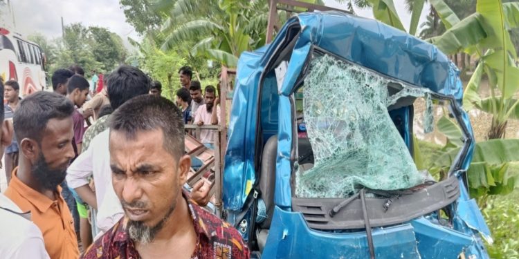 ট্রাক ও পিকআপের মুখোমুখি সংঘর্ষে বগুড়ায় নিহত- ৪