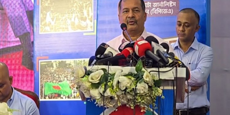 দেশের স্বার্থে সরকার কঠোর হতে পিছপা হবে না: তথ্যমন্ত্রী জহির উদ্দিন স্বপন