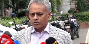 ঢাকার চারপাশে ওয়াটার বাস চালুর উদ্যোগ নিচ্ছে সরকার: রবিউল আলম