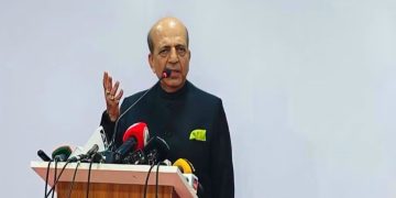 বাংলাদেশ-ভারতের প্রধানমন্ত্রী একসাথে হলে অনেক সমস্যার সমাধান হয়ে যাবে: দীনেশ ত্রিবেদী