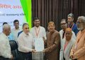 রাষ্ট্রপতি প্রার্থী হিসেবে অলি আহমদের মনোনয়নপত্র জমা