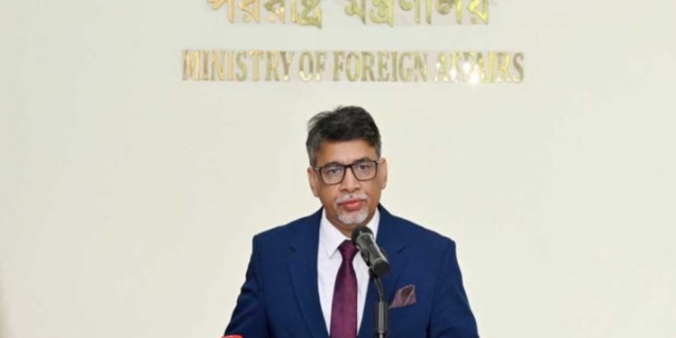 প্রধানমন্ত্রীর ভারত সফরের আগে অনুকূল পরিবেশ তৈরির অপেক্ষায় বাংলাদেশ: পররাষ্ট্র মন্ত্রণালয়