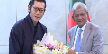 ঢাকায় ভুটানের রাজার যাত্রাবিরতি, সৌজন্য সাক্ষাৎ করলেন রাষ্ট্রপতি
