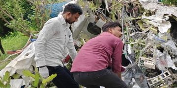 উড্ডয়নের ২০ মিনিট পরই বিমান বিধ্বস্ত, কেউ বেঁচে নেই
