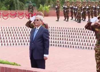 জাতীয় স্মৃতিসৌধে নবনির্বাচিত রাষ্ট্রপতির শ্রদ্ধা নিবেদন