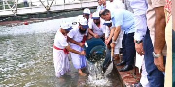 বিএনপির ৪৮তম প্রতিষ্ঠাবার্ষিকী উপলক্ষে জিয়া উদ্যানের লেকে মাছের পোনা অবমুক্ত করলেন প্রধানমন্ত্রী তারেক রহমান