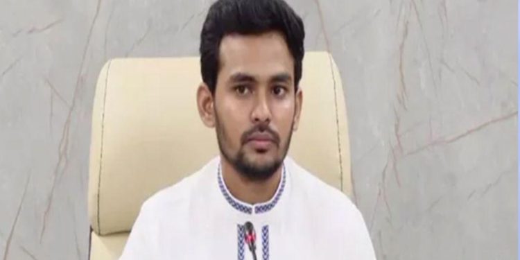 দুর্নীতির অভিযোগে আসিফ মাহমুদসহ ৪ জনের বিরুদ্ধে অনুসন্ধান শুরু